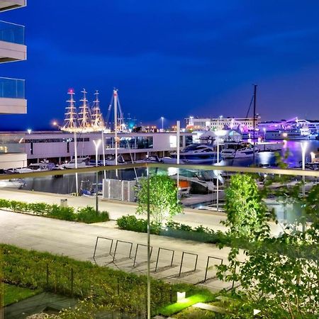 Apartament Faltom 26 Yacht Park Z Tarasem กดิเนีย ภายนอก รูปภาพ