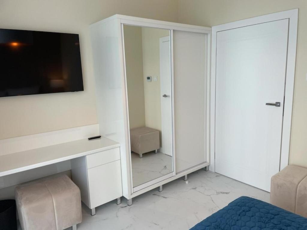 Apartament Faltom 26 Yacht Park Z Tarasem กดิเนีย ภายนอก รูปภาพ