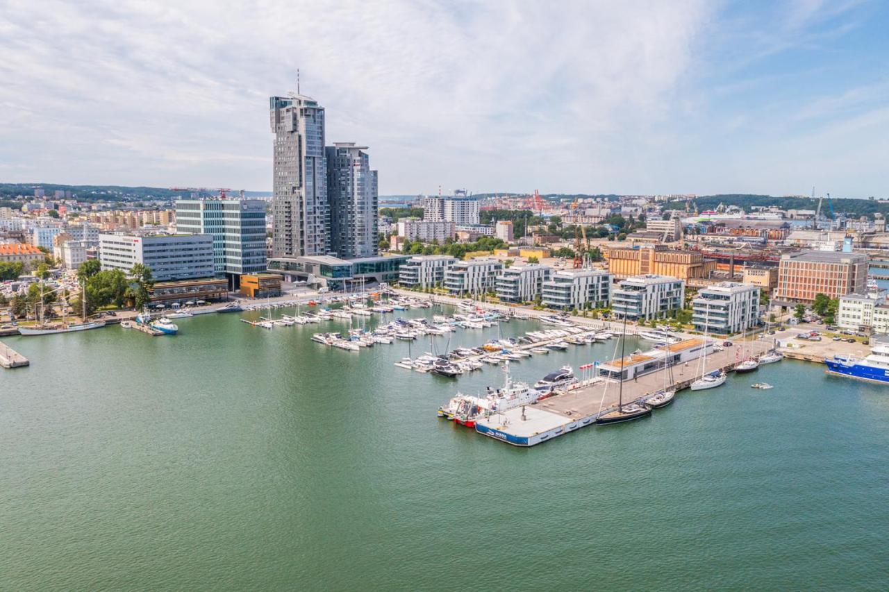 Apartament Faltom 26 Yacht Park Z Tarasem กดิเนีย ภายนอก รูปภาพ
