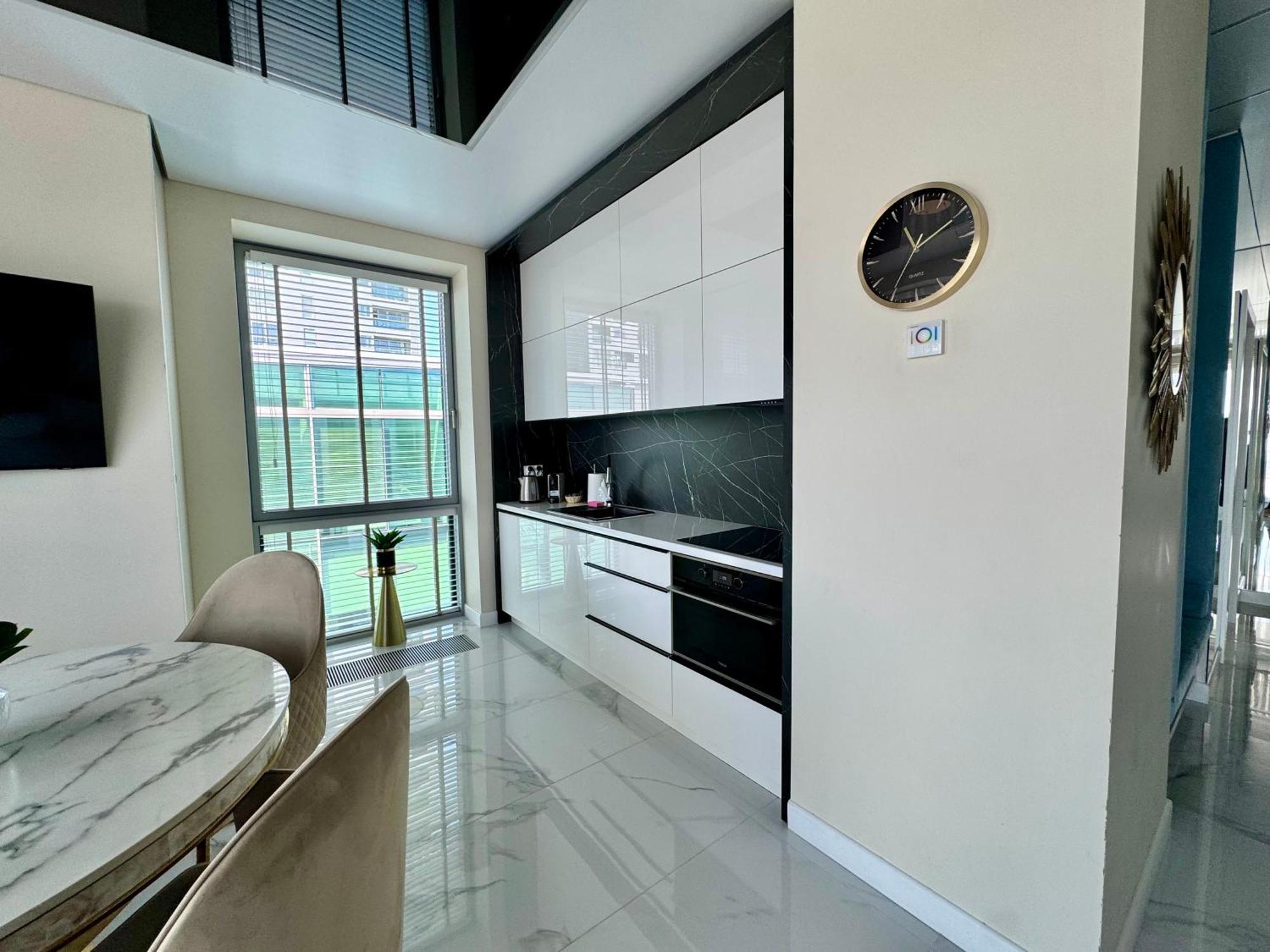 Apartament Faltom 26 Yacht Park Z Tarasem กดิเนีย ภายนอก รูปภาพ