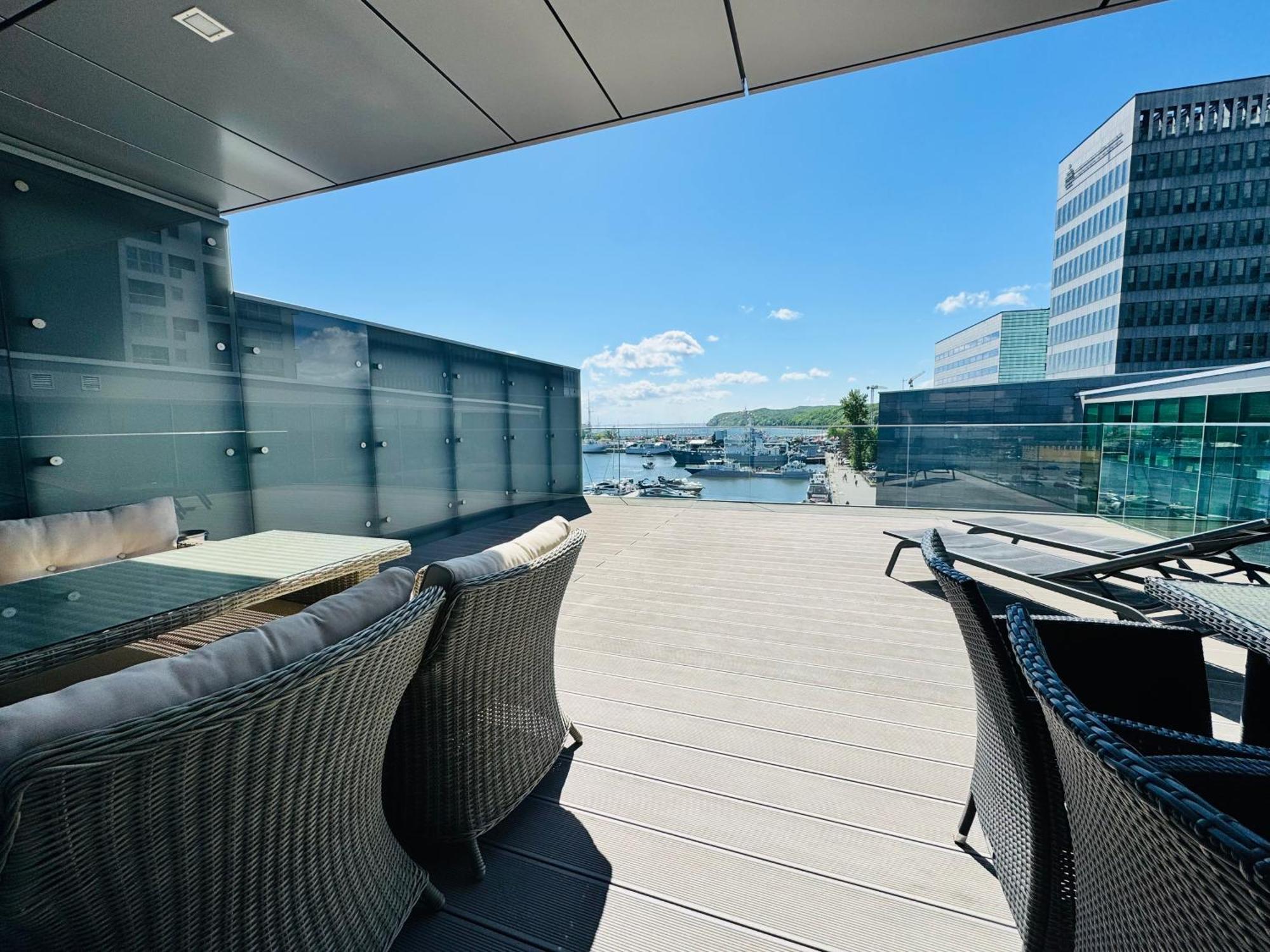Apartament Faltom 26 Yacht Park Z Tarasem กดิเนีย ภายนอก รูปภาพ