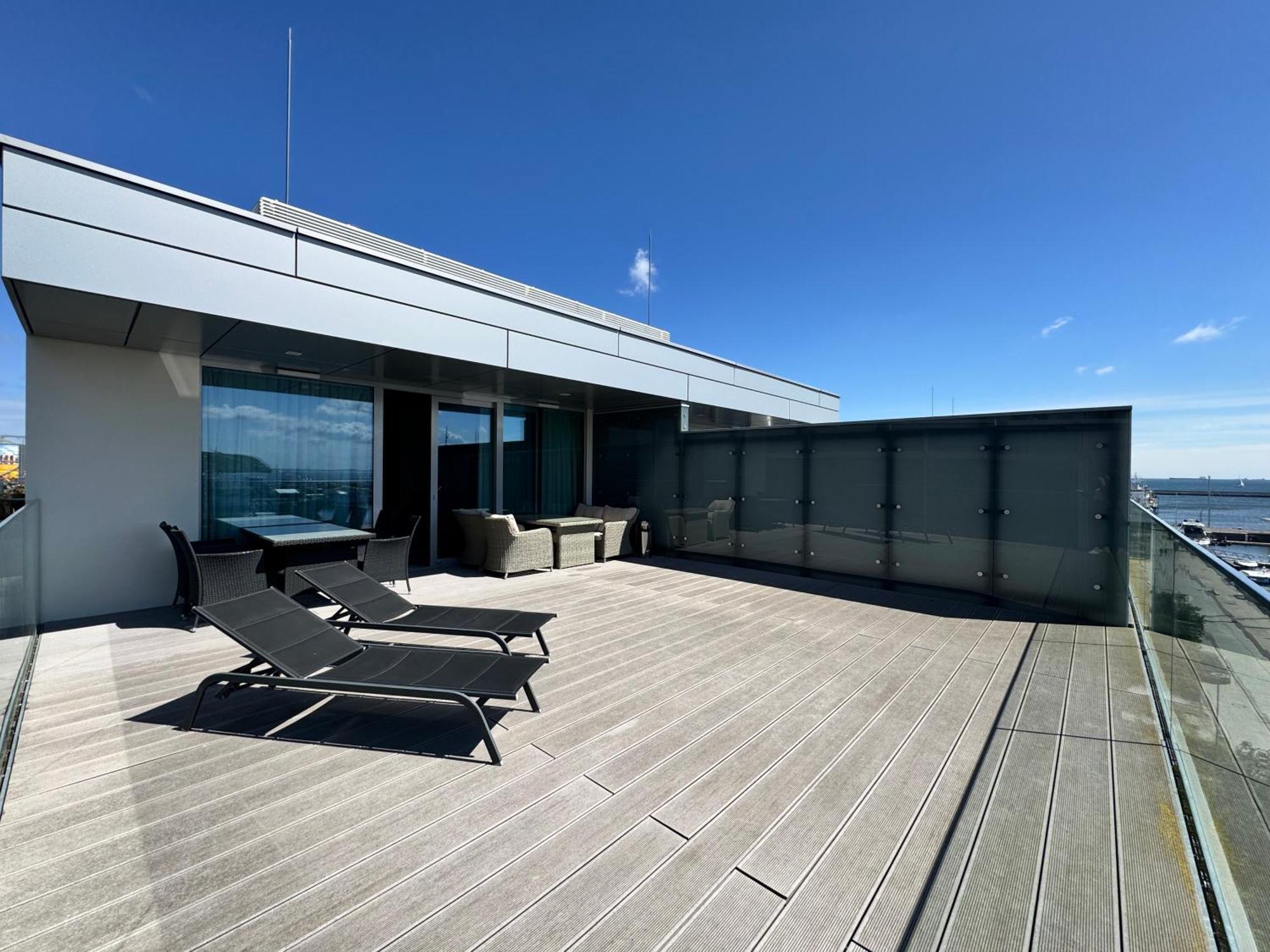 Apartament Faltom 26 Yacht Park Z Tarasem กดิเนีย ภายนอก รูปภาพ