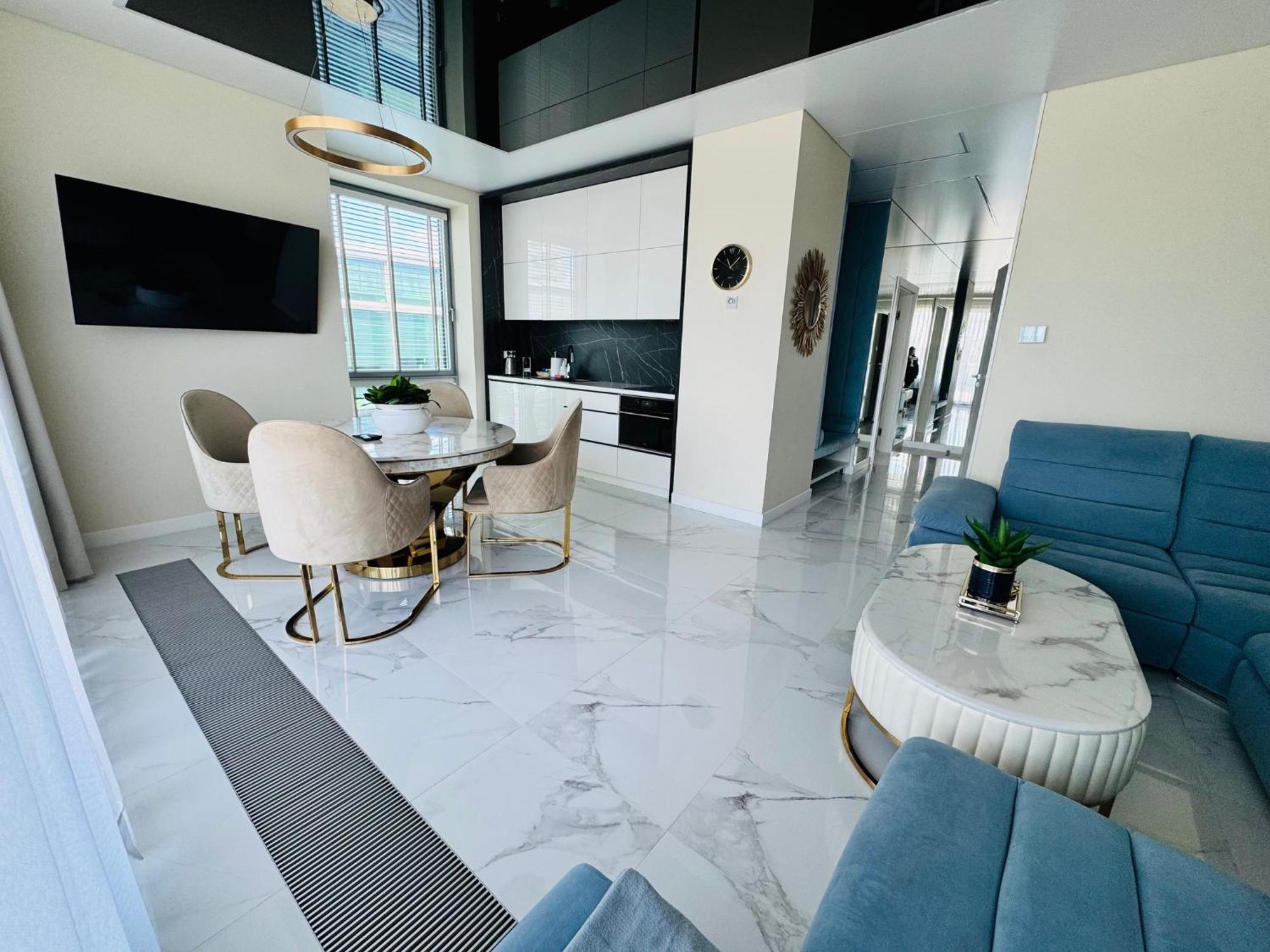 Apartament Faltom 26 Yacht Park Z Tarasem กดิเนีย ภายนอก รูปภาพ