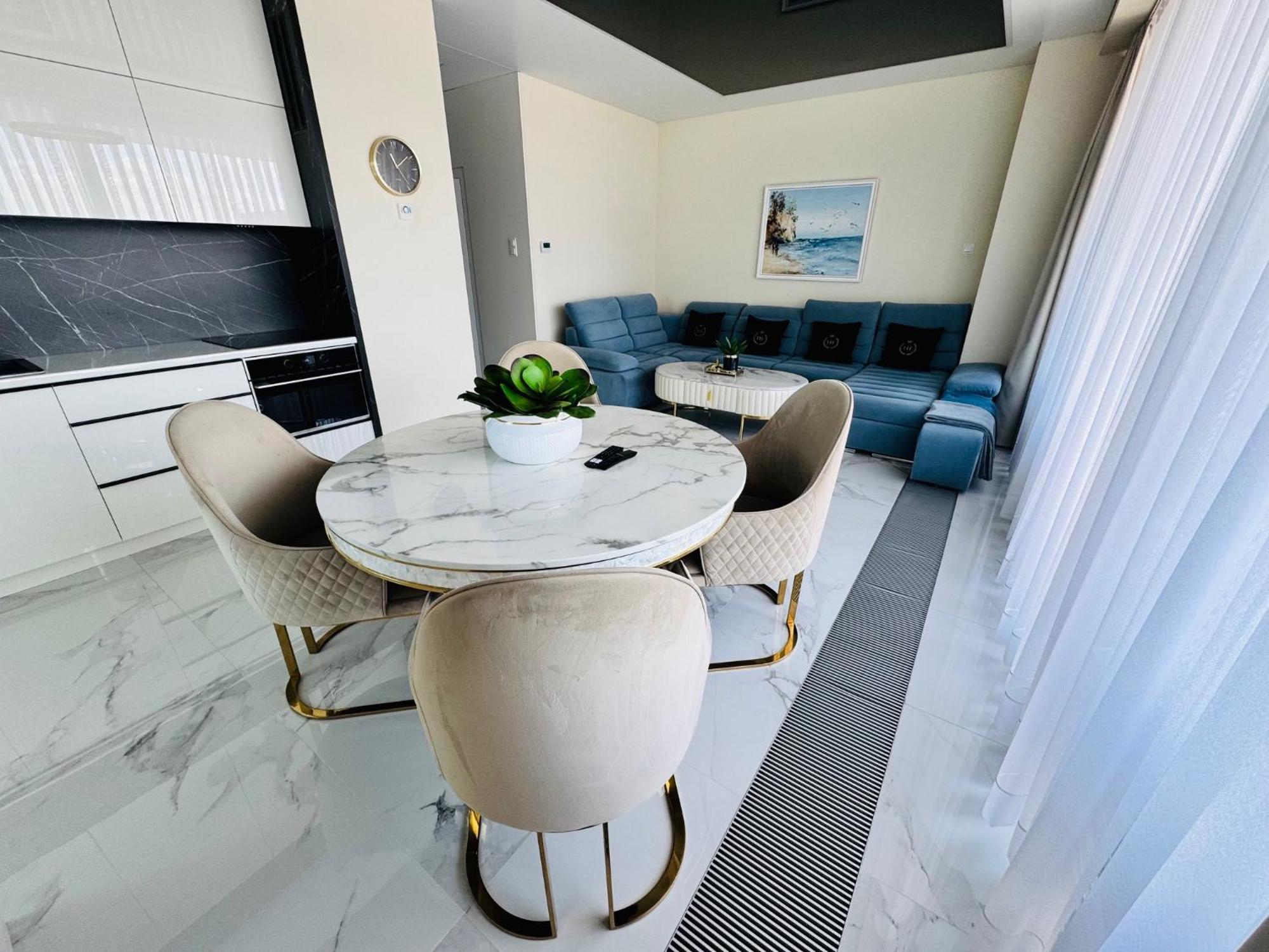 Apartament Faltom 26 Yacht Park Z Tarasem กดิเนีย ภายนอก รูปภาพ